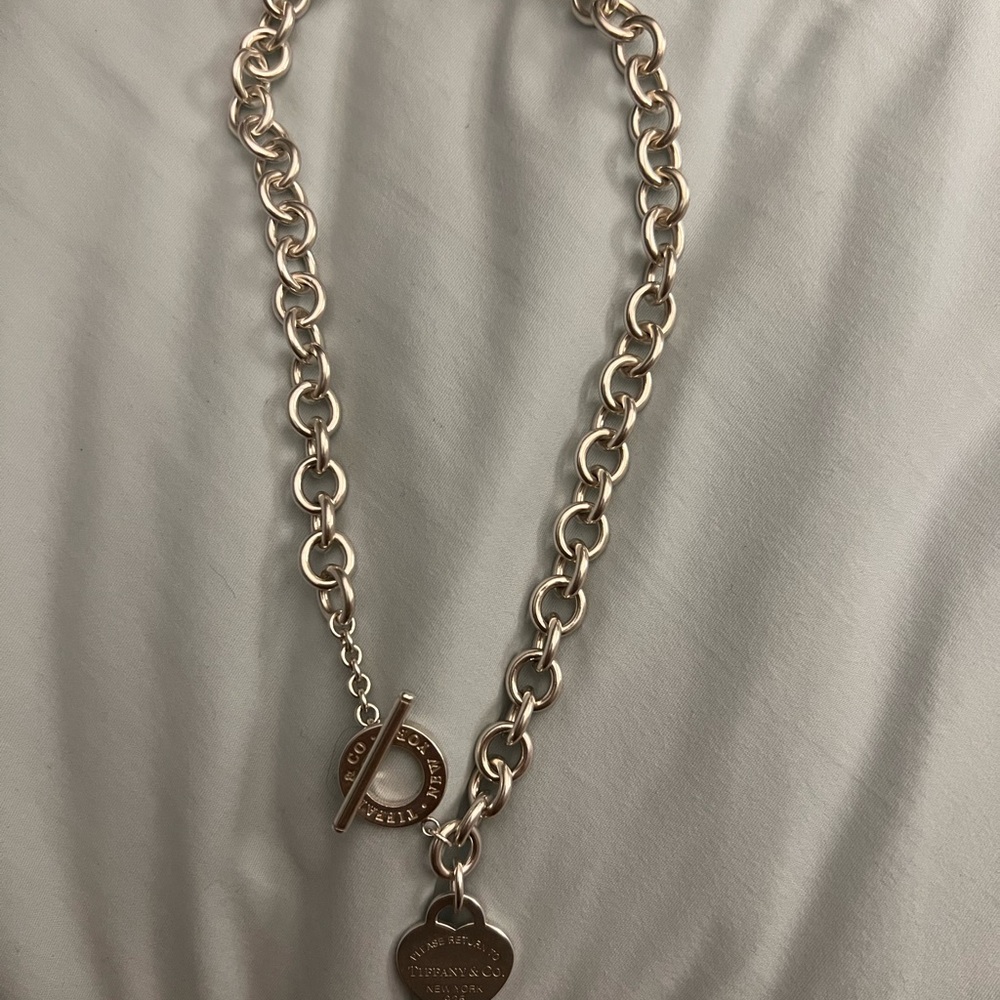 Tiffany and Co toggle
